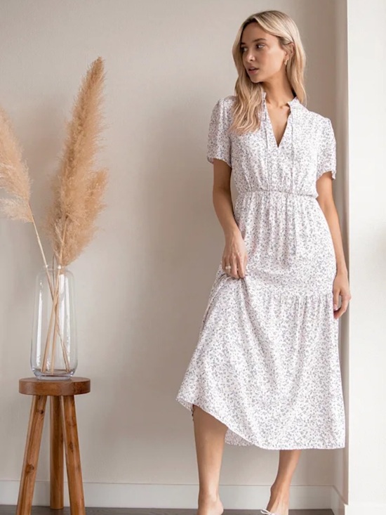 Lulus Dresses & Skirts - lulus Floral Midi Dress